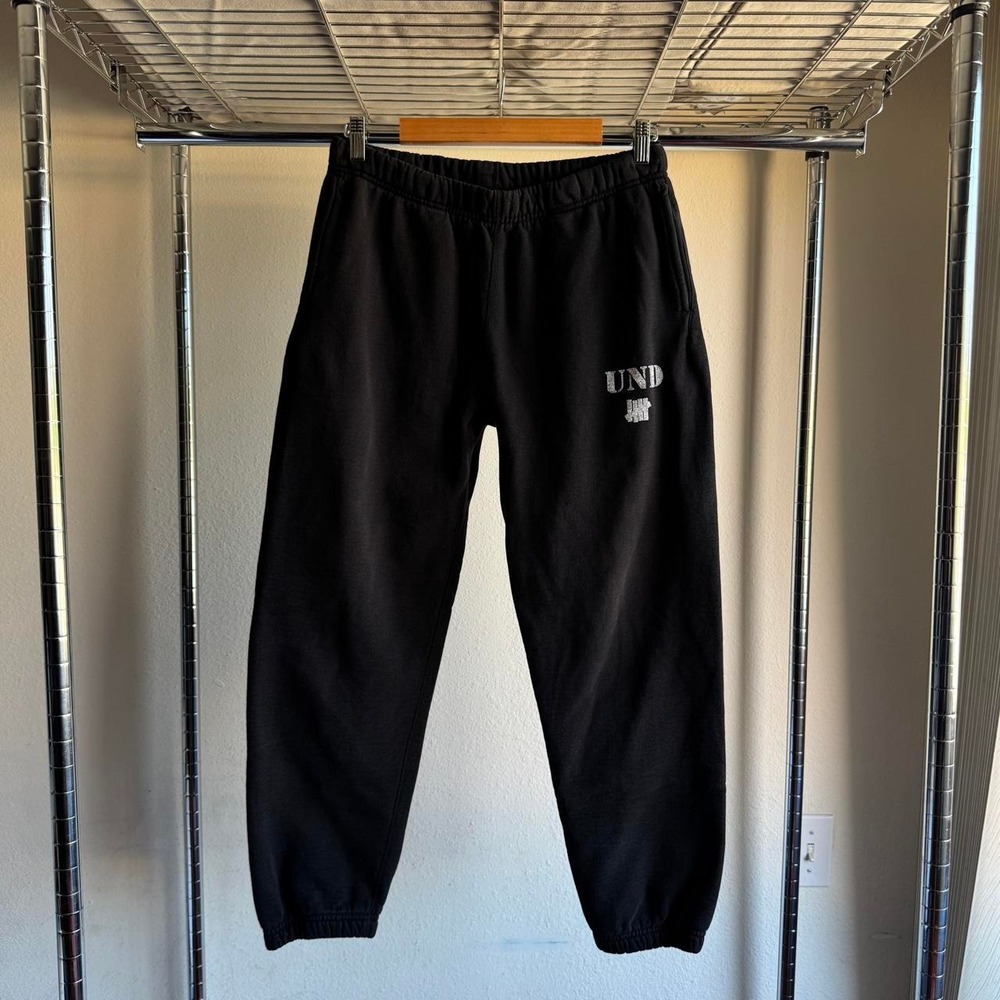 Undefeated Black UND Logo Streetwear Joggers Sweatpants Mens Large Canada
